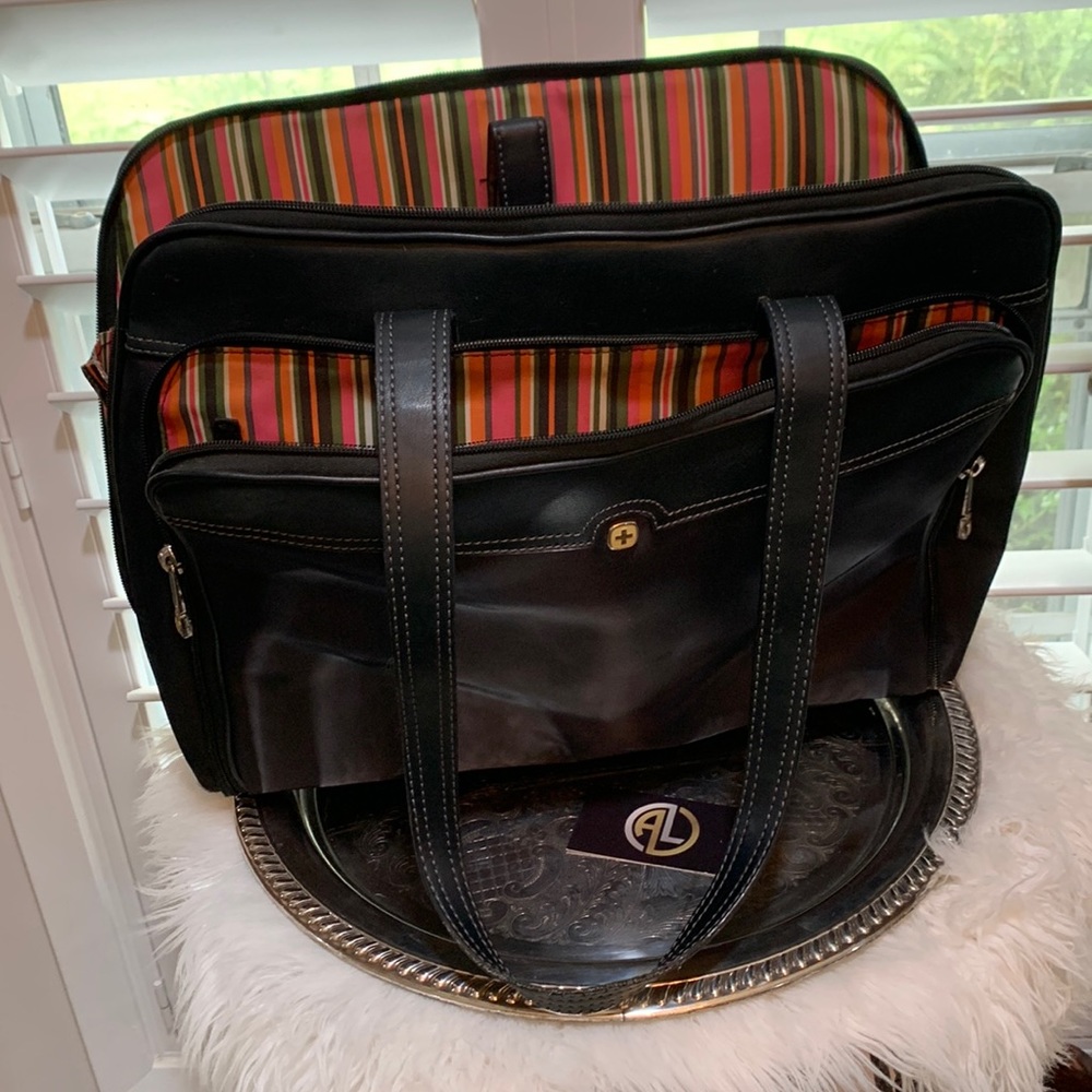 Like NEW Swiss Army Briefcase/computer Bag